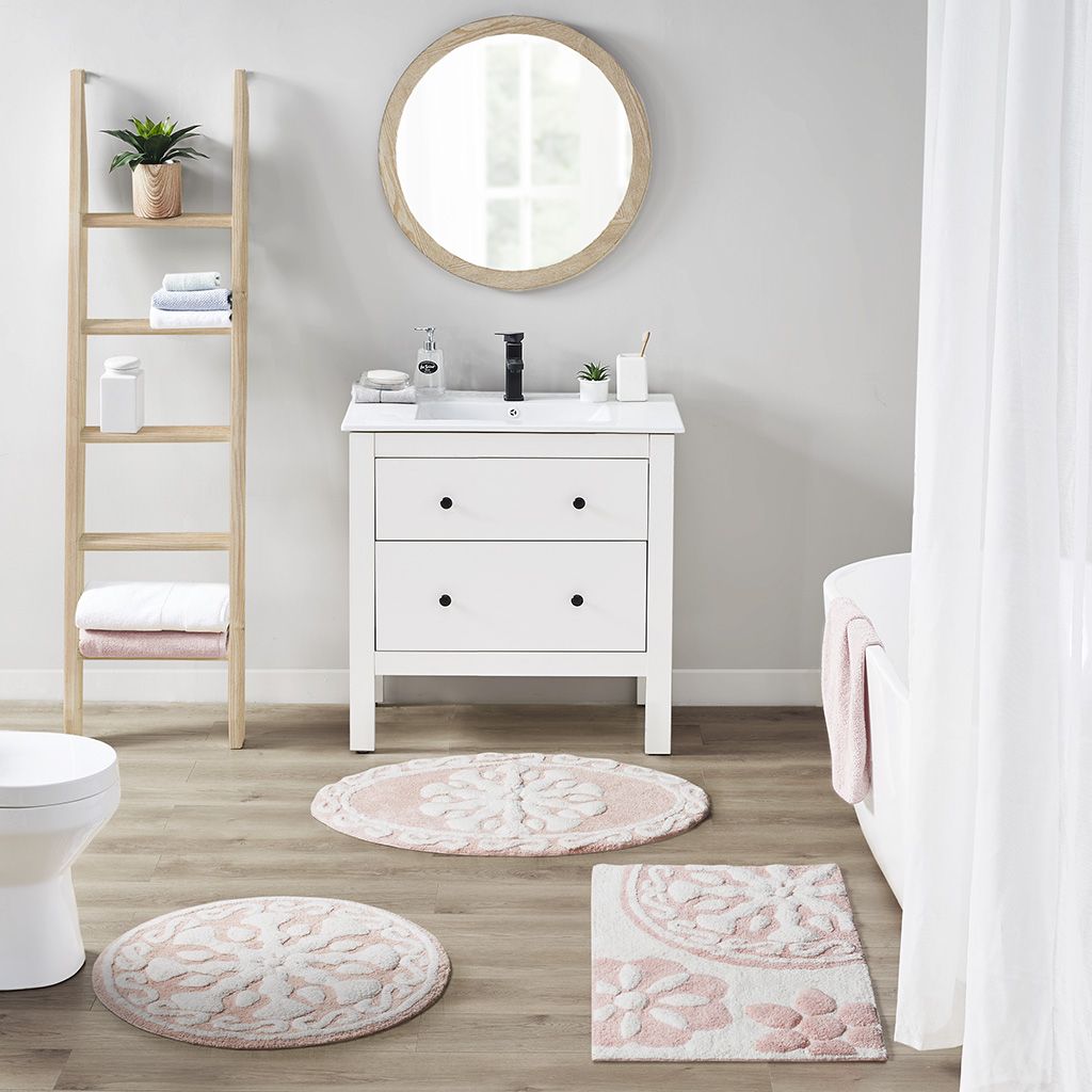 20 x 30-Inch Medallion Bath Rug, Pink — view 3