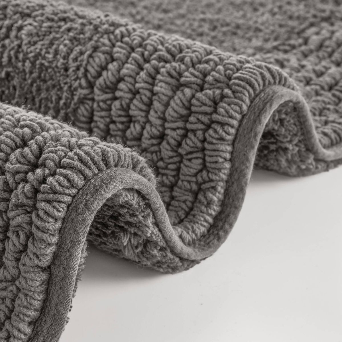 24 x 60-Inch Reversible Cotton Bath Rug — view 4