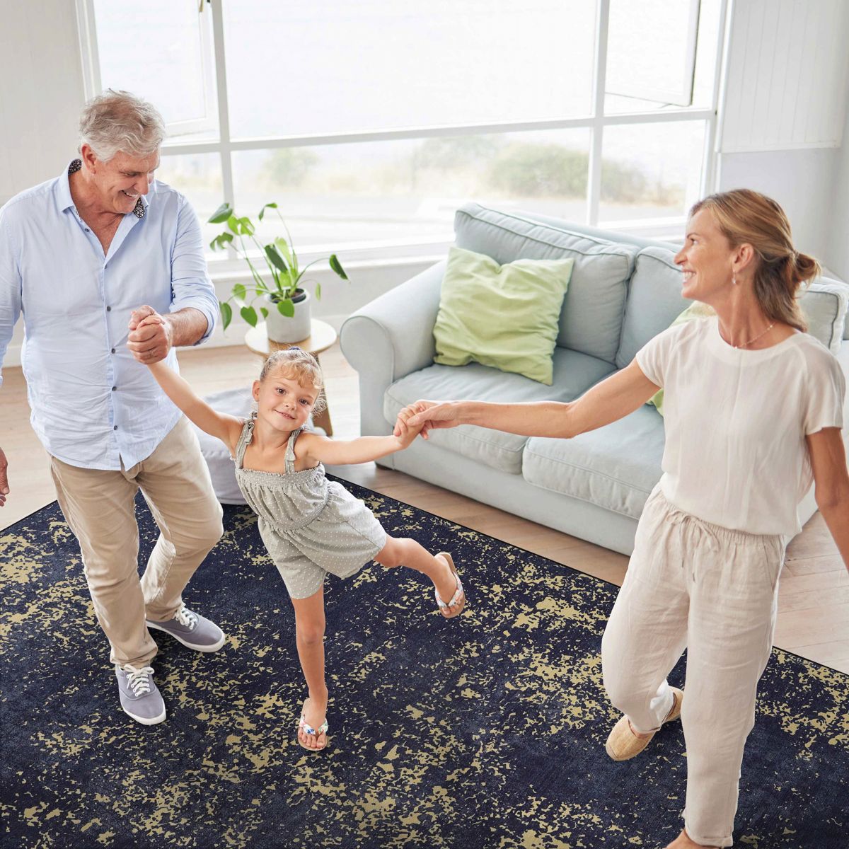 5 x 8-Foot Washable Area Rug, Black/Gold — view 4