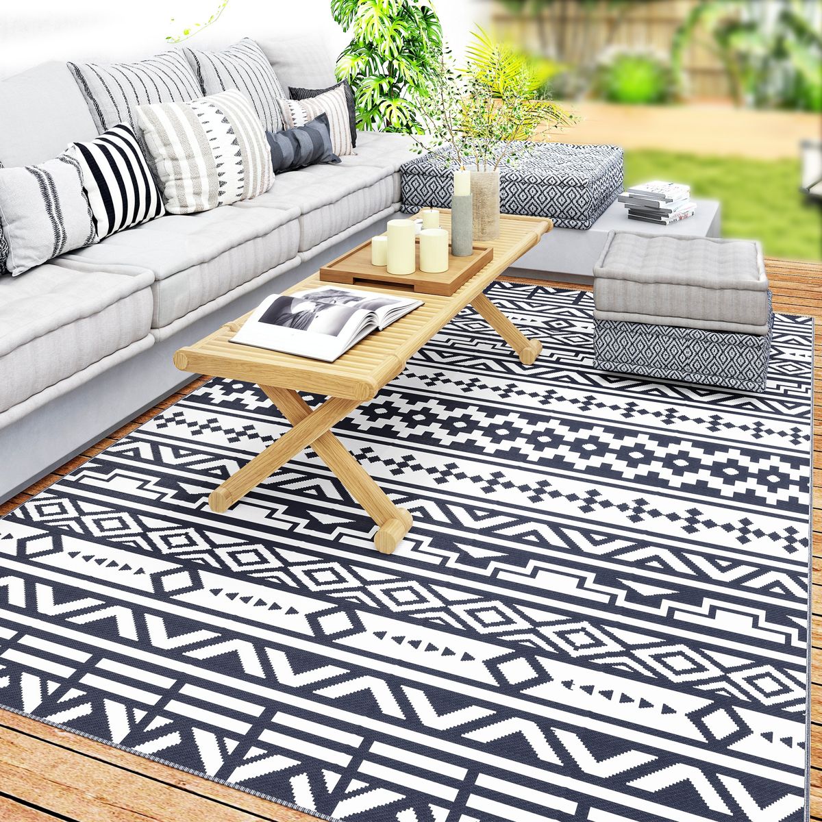 6 x 9 Ft Reversible Outdoor Rug, Blue Geometric