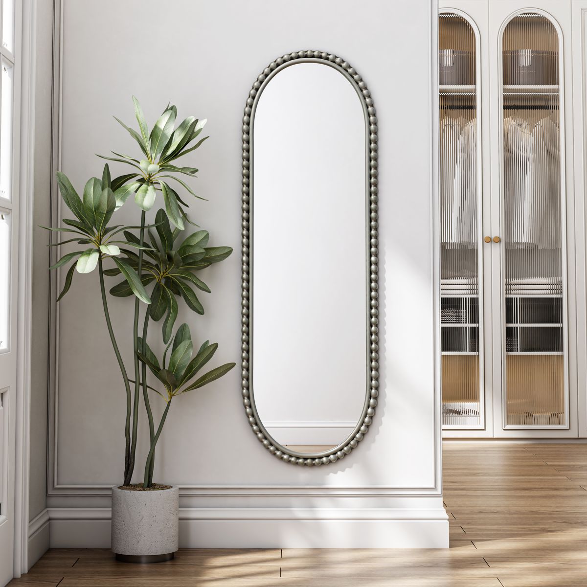 Oval Antique-Effect Iron Wall Mirror